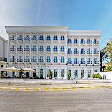 Rocks Hotel & Casino